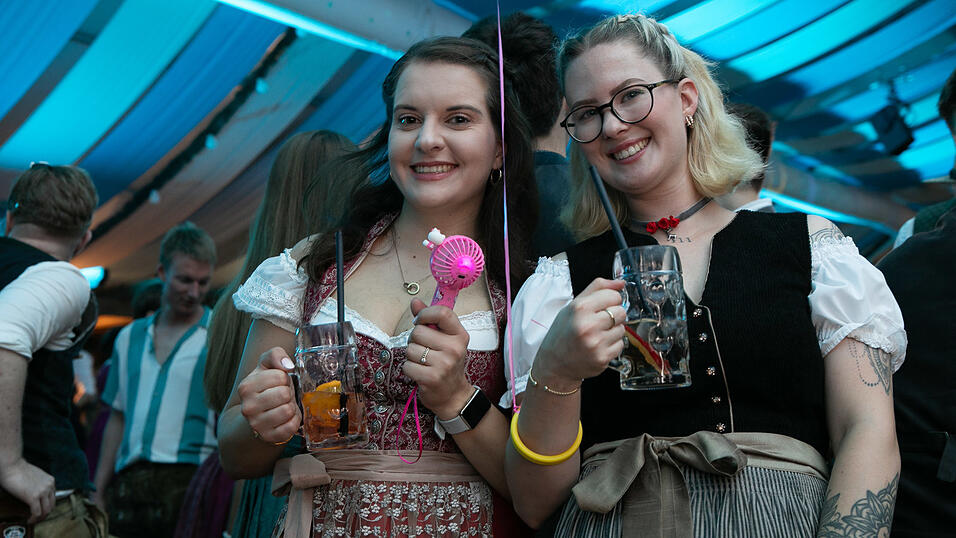 Die Partybilder vom Freitag, 15. August, aus dem Festzelt Wenisch. Die Partybilder vom Freitag, 15. August, aus dem Festzelt Wenisch.