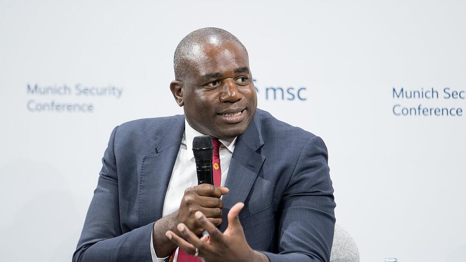 'Wir streben nicht an, der EU erneut beizutreten&rdquo;. Das sagt Schatten-Au&szlig;enminister David Lammy, der im Fall eines Siegs seiner Labour Partei bei der britischen Parlamentswahl an diesem Donnerstag neuer Au&szlig;enminister werden soll