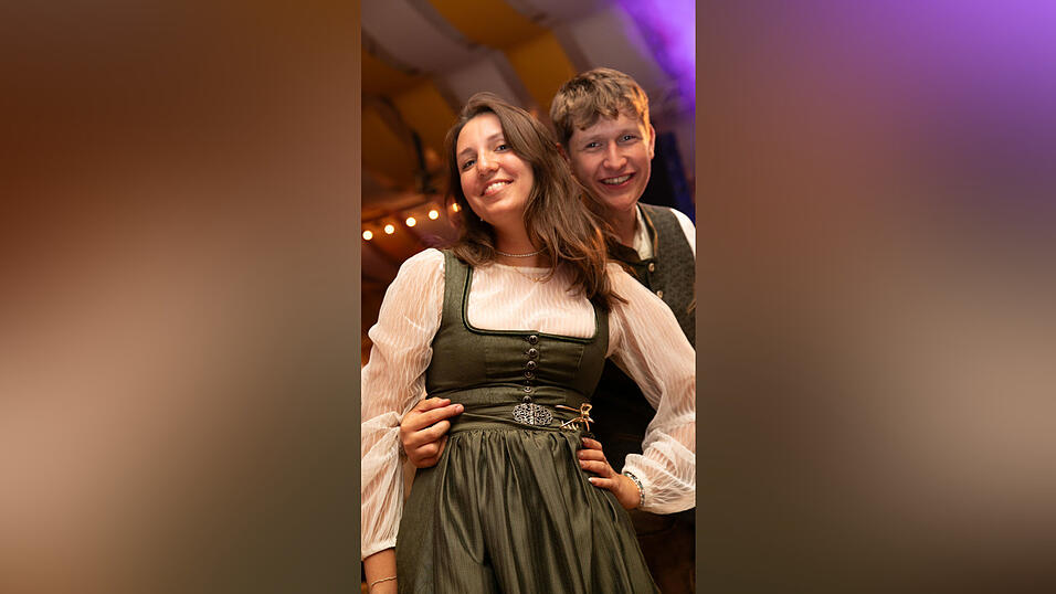 Die Partybilder vom Montag, 18. August, aus dem Festzelt Nothaft. Die Partybilder vom Montag, 18. August, aus dem Festzelt Nothaft.
