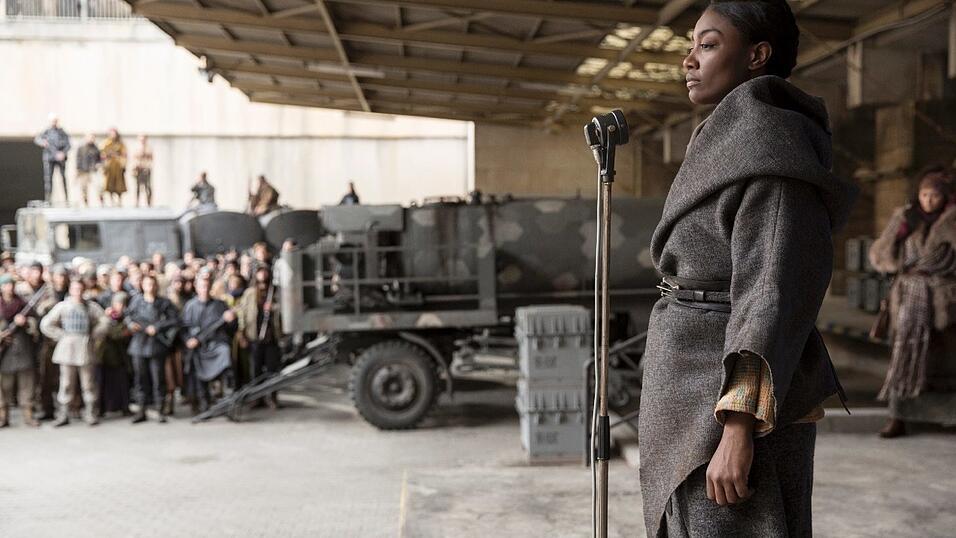 Das Bild zeigt eine Szene aus 'Tribute von Panem - Mockingjay 2'.