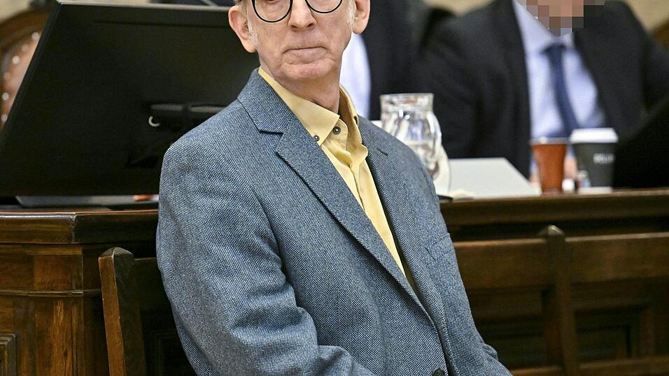 Kabarettist Günther Paal ist in dem Prozess einer von insgesamt drei Angeklagten. Kabarettist Günther Paal ist in dem Prozess einer von insgesamt drei Angeklagten.