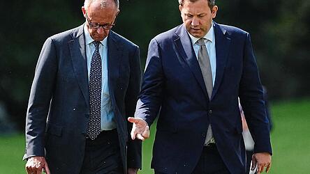 Bundeskanzler Friedrich Merz (l.) und sein Vizekanzler und Finanzminister Lars Klingbeil müssen sich zusammenraufen. Angesichts weiterer Landtagswahlen ist nicht sicher, ob ihr verabredeter Reformkurs kommen wird. Bundeskanzler Friedrich Merz (l.) und sein Vizekanzler und Finanzminister Lars Klingbeil müssen sich zusammenraufen. Angesichts weiterer Landtagswahlen ist nicht sicher, ob ihr verabredeter Reformkurs kommen wird.
