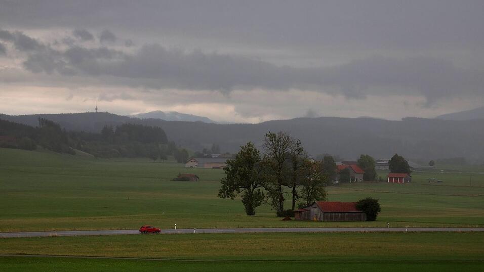Die kommenden Tage wird das Wetter in Bayern wechselhaft. (Archivbild) Die kommenden Tage wird das Wetter in Bayern wechselhaft. (Archivbild)