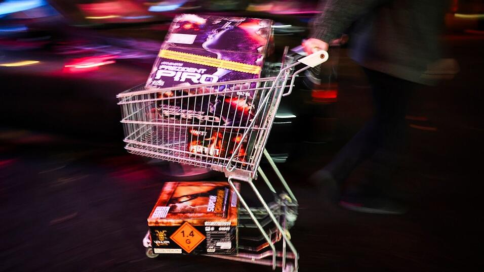 Zum Verkaufsstart gab es vielerorts Warteschlangen.