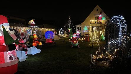 Das Haus von Marion Klimm in der Frühlingsstraße wird von den Plattlingern und vor allem deren Kindern jeden Abend besucht. Das Haus von Marion Klimm in der Frühlingsstraße wird von den Plattlingern und vor allem deren Kindern jeden Abend besucht.