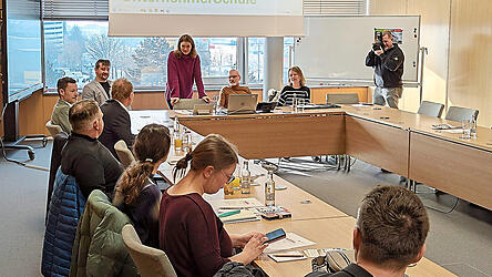 Landr&auml;tin Tanja Schweiger gab am Donnerstag den Startschuss zur diesj&auml;hrigen kostenlosen Unternehmerschule des Landkreises und der Hans-Lindner-Stiftung.