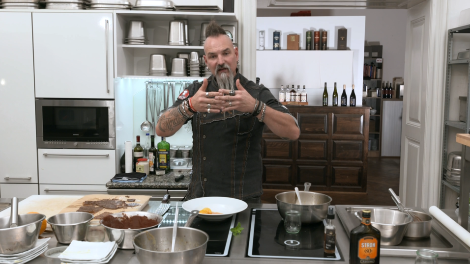 Ralf Jakumeit will mit seiner neuen Show den Zuschauern auch Leidenschaft für's Kochen vermitteln. Ralf Jakumeit will mit seiner neuen Show den Zuschauern auch Leidenschaft für's Kochen vermitteln.