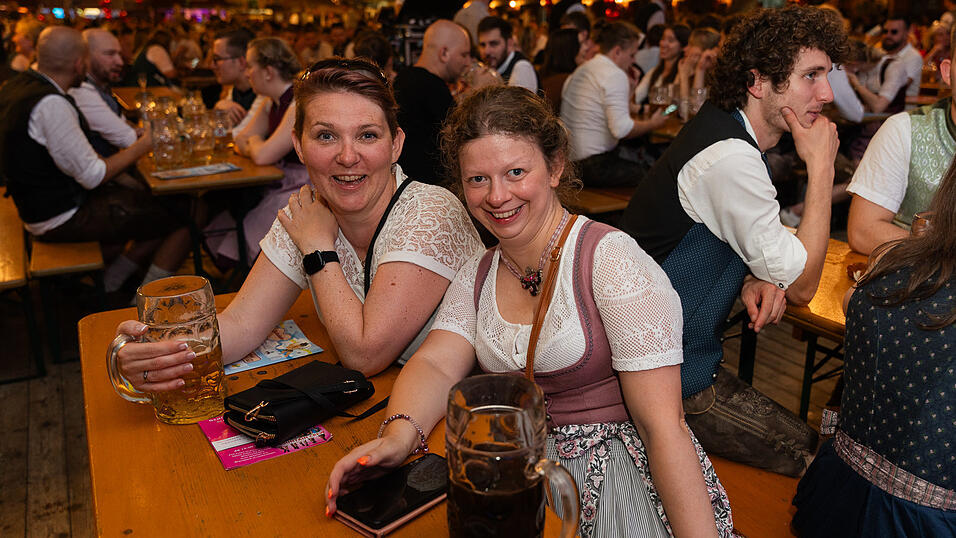 Die Partybilder vom Donnerstag, 17. August 2023, aus dem Festzelt Reisinger. Die Partybilder vom Donnerstag, 17. August 2023, aus dem Festzelt Reisinger.