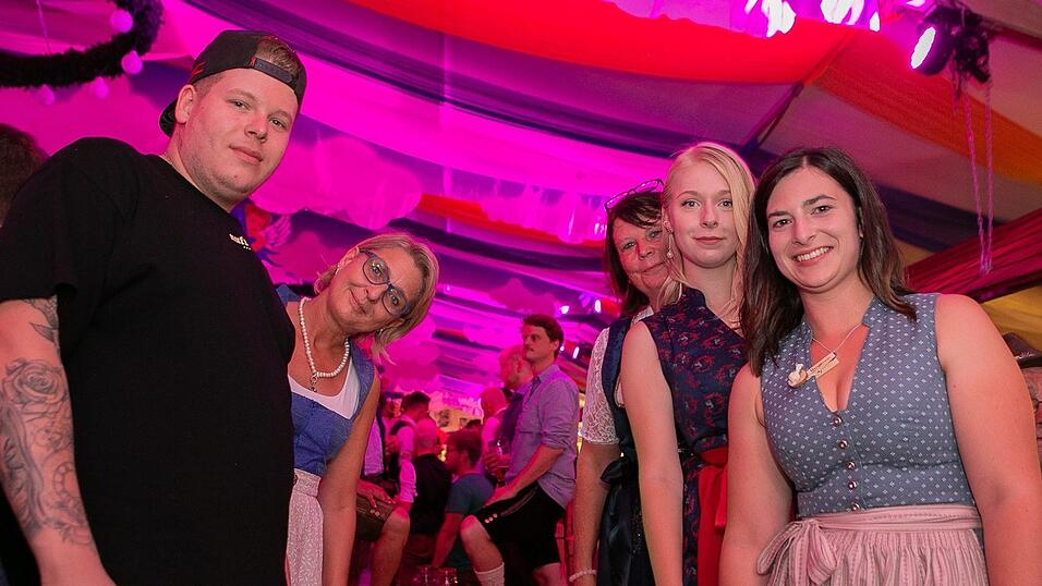 Die Partybilder vom Samstag, 13. August 2022, aus dem Festzelt Reisinger.