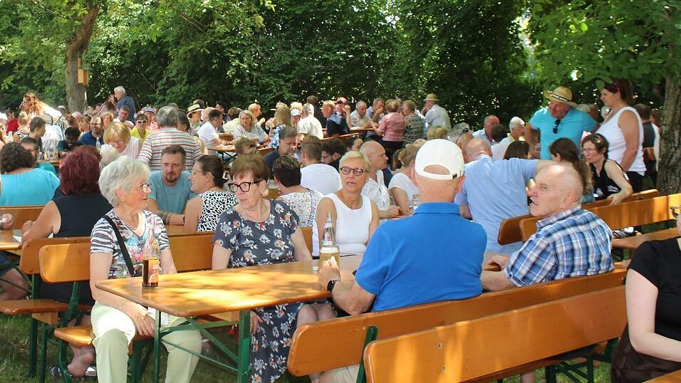 Der Pfarrgarten war gut gefüllt.