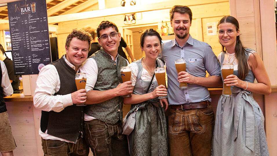 Die Partybilder vom Sonntag, 17. August, aus dem Festzelt Reisinger. Die Partybilder vom Sonntag, 17. August, aus dem Festzelt Reisinger.