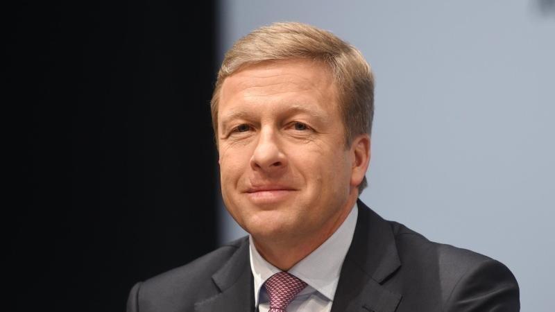 Oliver Zipse bei der Bilanz-Pressekonferenz des Automobilherstellers BMW. Foto: Tobias Hase/Archivbild