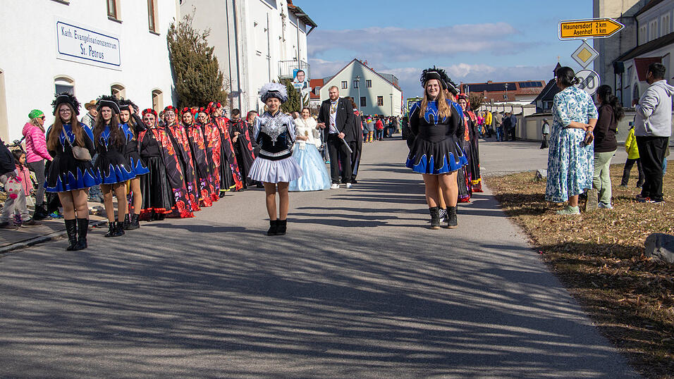 Am Samstag fand der Faschingsumzug in Otzing (Kreis Deggendorf) statt. Am Samstag fand der Faschingsumzug in Otzing (Kreis Deggendorf) statt.