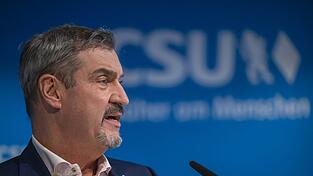 Markus Söder, CSU-Parteivorsitzender und bayerischer Ministerpräsident wies bei der Sitzung des CSU-Vorstands unter anderem die Anregungen seiner Amtsvorgänger, sich wieder mehr den Grünen zuzuwenden, schroff zurück.