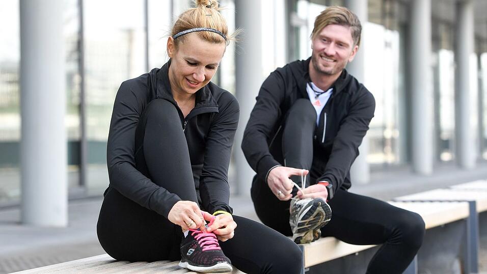 Hilft gegen den Schweinehund: Mit Freunden zum Laufen verabreden.