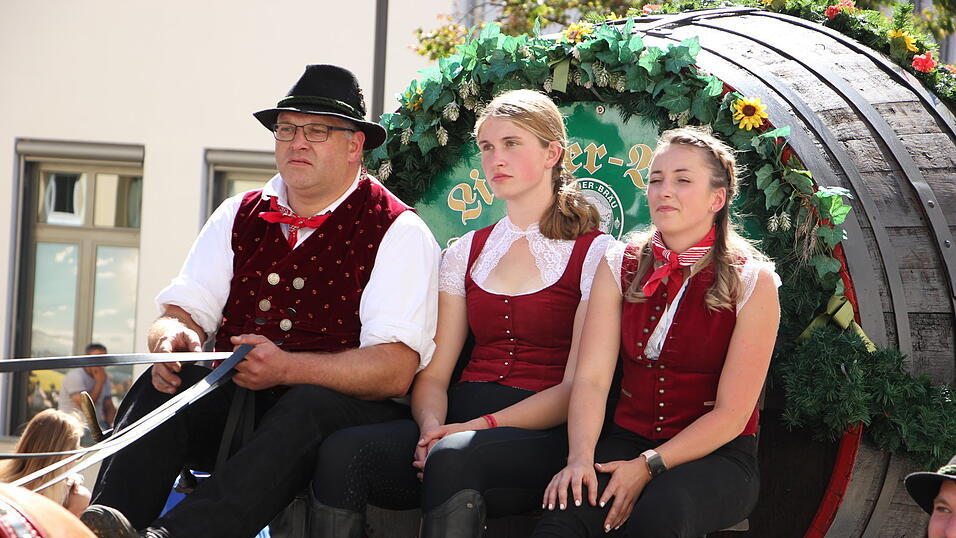 Der 35. Rosstag in Bad K&ouml;tzting. Bilder vom Festumzug &bdquo;Landwirtschaft und Handwerk von damals&ldquo;.