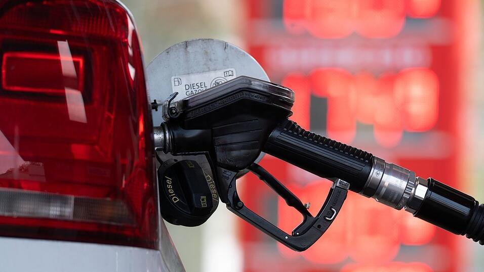 Die neuen Regeln f&uuml;r Preiserh&ouml;hungen an den Tankstellen kommen noch vor Ostern. (Archivbild)