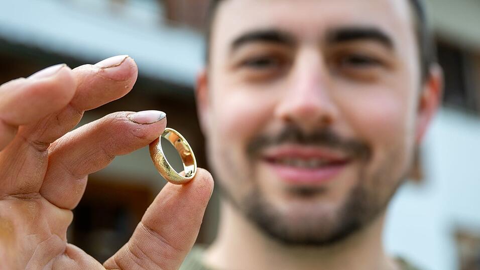 Johannes Brandhubers Ehering war monatelang im Bauch der Kuh &laquo;Herzal&raquo;.