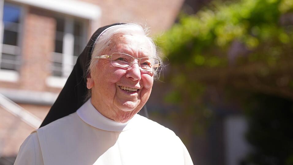 F&uuml;r sie war es der erste D&ouml;ner: Schwester Irmingard.