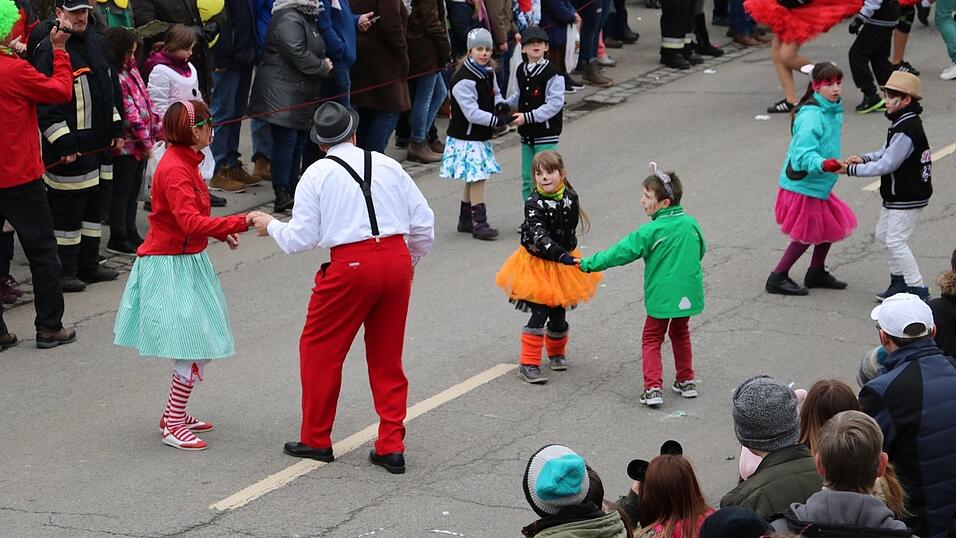 Die schönsten Bilder von den Faschingsumzügen in Bogen aus den vergangenen Jahren Die schönsten Bilder von den Faschingsumzügen in Bogen aus den vergangenen Jahren