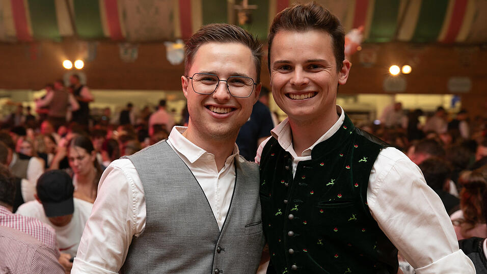 Die Partybilder vom Samstag, 16. August, aus dem Festzelt Weckmann. Die Partybilder vom Samstag, 16. August, aus dem Festzelt Weckmann.