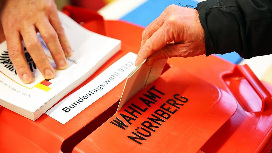 Zumindest in bayerischen Großstädten könnte die Wahlbeteiligung höher liegen, als bei der Bundestagswahl 2021. Zumindest in bayerischen Großstädten könnte die Wahlbeteiligung höher liegen, als bei der Bundestagswahl 2021.