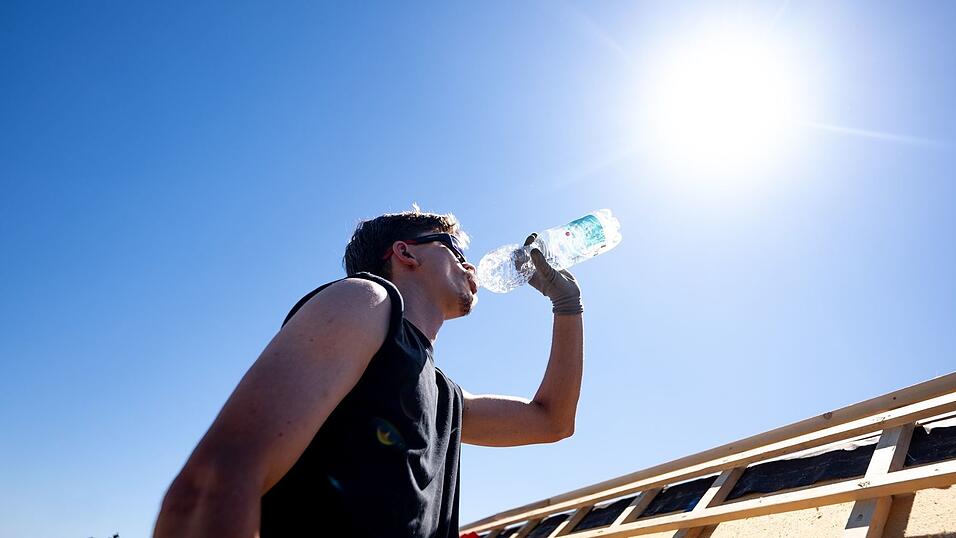 Der Klimawandel ist längst in Deutschland angekommen mit Folgen, die Berufstätige am eigenen Leib spüren. (Symbolbild) Der Klimawandel ist längst in Deutschland angekommen mit Folgen, die Berufstätige am eigenen Leib spüren. (Symbolbild)