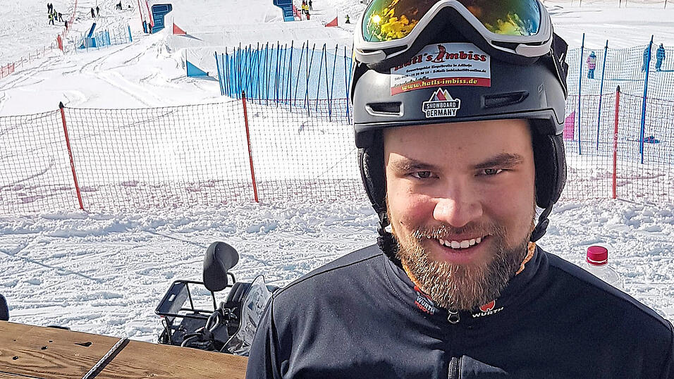 SCHNEE R&Uuml;CKT ERSTMAL IN DEN HINTERGRUND: Martin N&ouml;rl plagt sich schon seit eineinhalb Jahren mit R&uuml;ckenbeschwerden herum. 'Das liegt vor allem an der sich immer wiederholenden einseitigen Belastung auf dem Snowboard', sagt der 29-J&auml;hrige - und nutzt die Sommerpause zu intensiven Reha-Ma&szlig;nahmen.