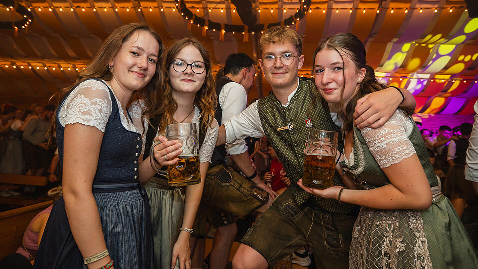 Die Partybilder vom Donnerstag, 15. August, aus dem Festzelt Nothaft. Die Partybilder vom Donnerstag, 15. August, aus dem Festzelt Nothaft.