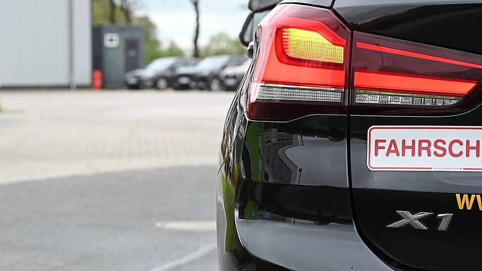 H&ouml;chstens eine Handvoll Fahrstunden hat ein Mann aus dem n&ouml;rdlichen Landkreis bei drei Fahrschulen genommen, bevor ihm die Fahrlehrer jeweils eine Abfuhr erteilt haben.