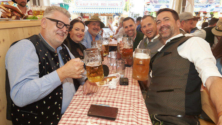 Die Partybilder vom Samstag, 8. August, aus dem Festzelt Lechner. Die Partybilder vom Samstag, 8. August, aus dem Festzelt Lechner.