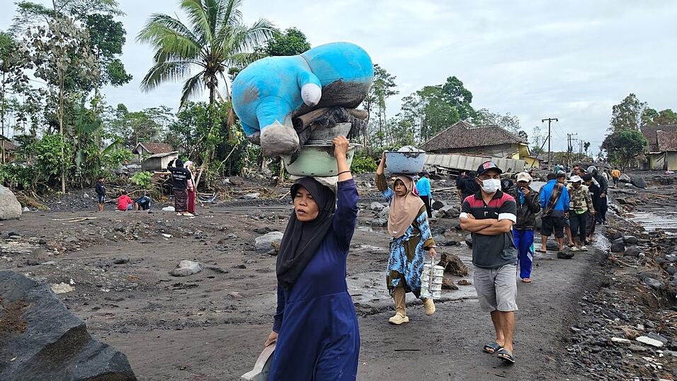 Mehr als 1.100 Menschen sind auf der Flucht.