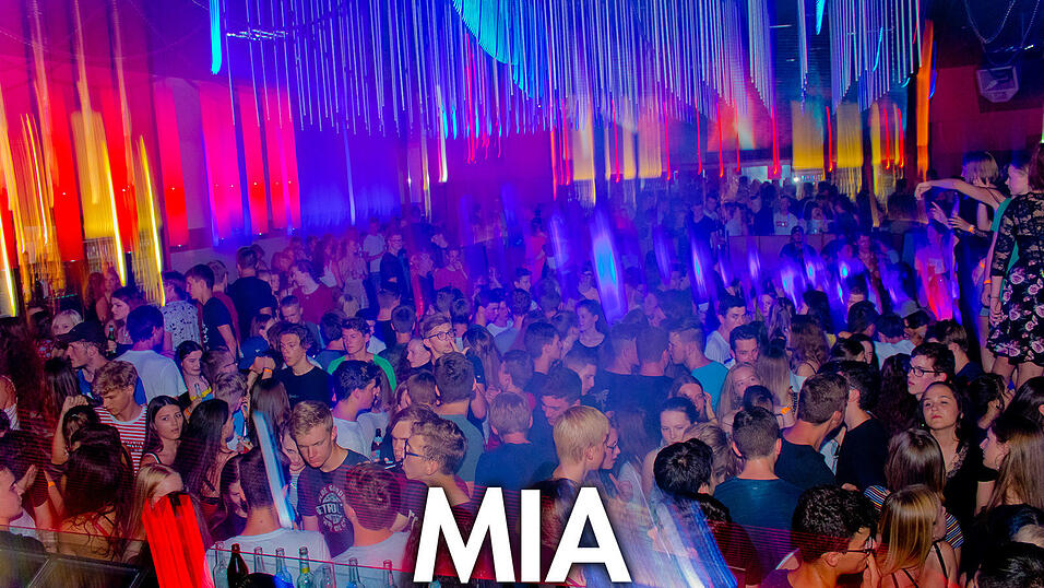 Beste Stimmung auf der Oberstufenparty im Mia Nightclub in Cham. Beste Stimmung auf der Oberstufenparty im Mia Nightclub in Cham.