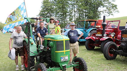 Zahlreiche Bulldogs waren beim Oldtimertag zu bestaunen.