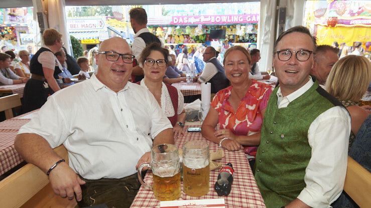 Die Partybilder vom Samstag, 10. August 2024, aus dem Festzelt Lechner. Die Partybilder vom Samstag, 10. August 2024, aus dem Festzelt Lechner.