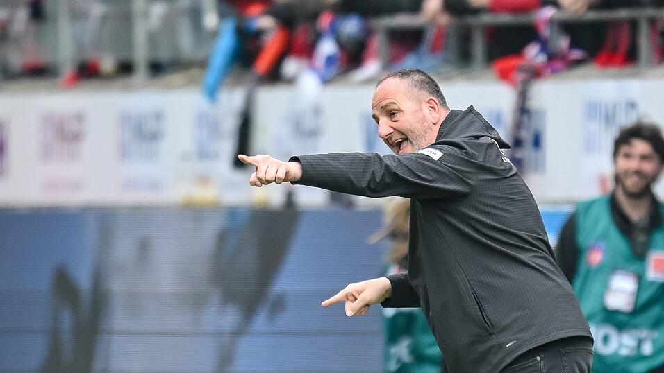 Wird seinen Vertrag erf&uuml;llen: FCH-Coach Frank Schmidt.