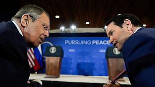 Die Außenminister Russlands und der USA sollen ein Treffen der Präsidenten Putin und Trump vorbereiten. (Archivbild)