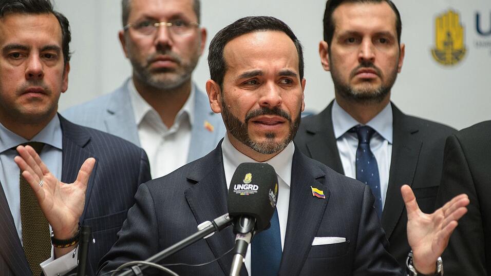Der kolumbianische Präsident Abelardo de la Espriella wurde erst am Freitag vereidigt. Der kolumbianische Präsident Abelardo de la Espriella wurde erst am Freitag vereidigt.