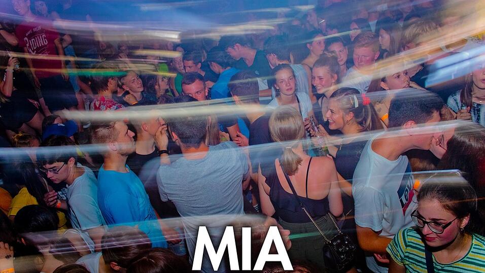 Beste Stimmung auf der Oberstufenparty im Mia Nightclub in Cham. Beste Stimmung auf der Oberstufenparty im Mia Nightclub in Cham.