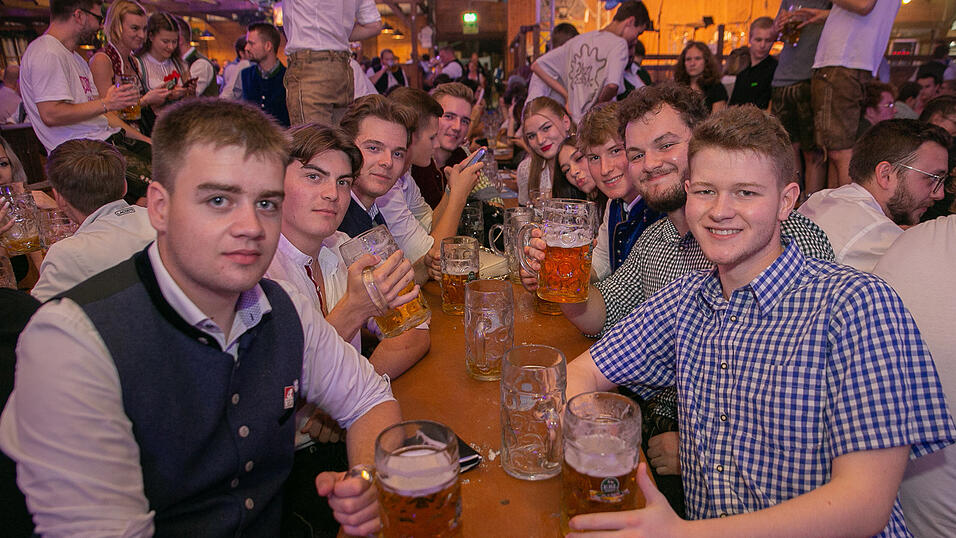 Die Partybilder von Freitag, 19. August 2022, aus dem Festzelt Wenisch.