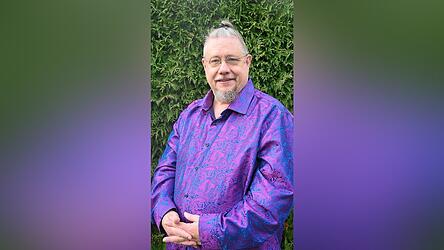 Nicht nur die Kandidatur von Stefan Jahnel führte zu Diskussionen, auch das Hemd gefiel nicht allen Facebook-Usern. Nicht nur die Kandidatur von Stefan Jahnel führte zu Diskussionen, auch das Hemd gefiel nicht allen Facebook-Usern.