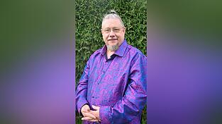 Nicht nur die Kandidatur von Stefan Jahnel führte zu Diskussionen, auch das Hemd gefiel nicht allen Facebook-Usern.