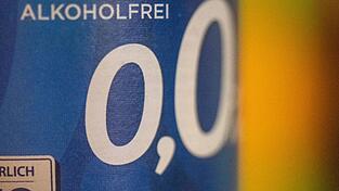 Bier muss keinen Alkohol enthalten. Bier muss keinen Alkohol enthalten.