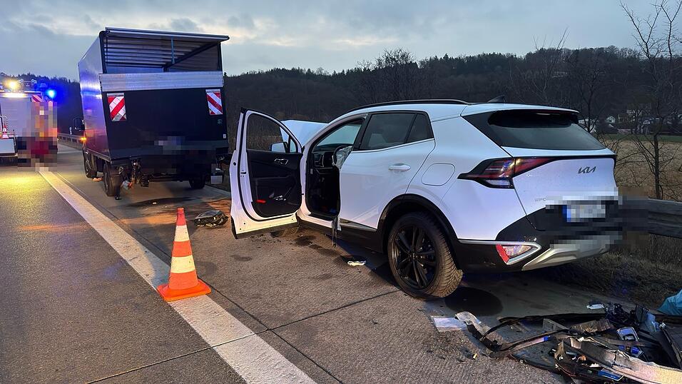 Bei diesem Unfall wurden mehrere Menschen schwer verletzt.