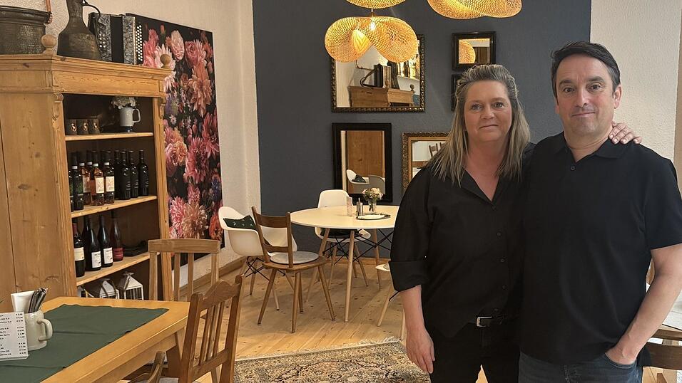 Eva und Borris Dinter in ihrem neuen Tagescaf&eacute; in der Passage des K&uuml;nstlerhauses an der Fraunhoferstra&szlig;e.