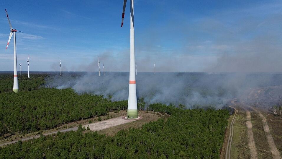 Die Brände in Jüterbog werden von Trockenheit begünstigt Die Brände in Jüterbog werden von Trockenheit begünstigt