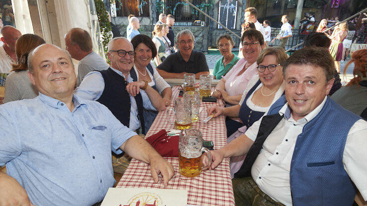 Die Partybilder vom Mittwoch, 14. August 2024, aus dem Festzelt Lechner. Die Partybilder vom Mittwoch, 14. August 2024, aus dem Festzelt Lechner.