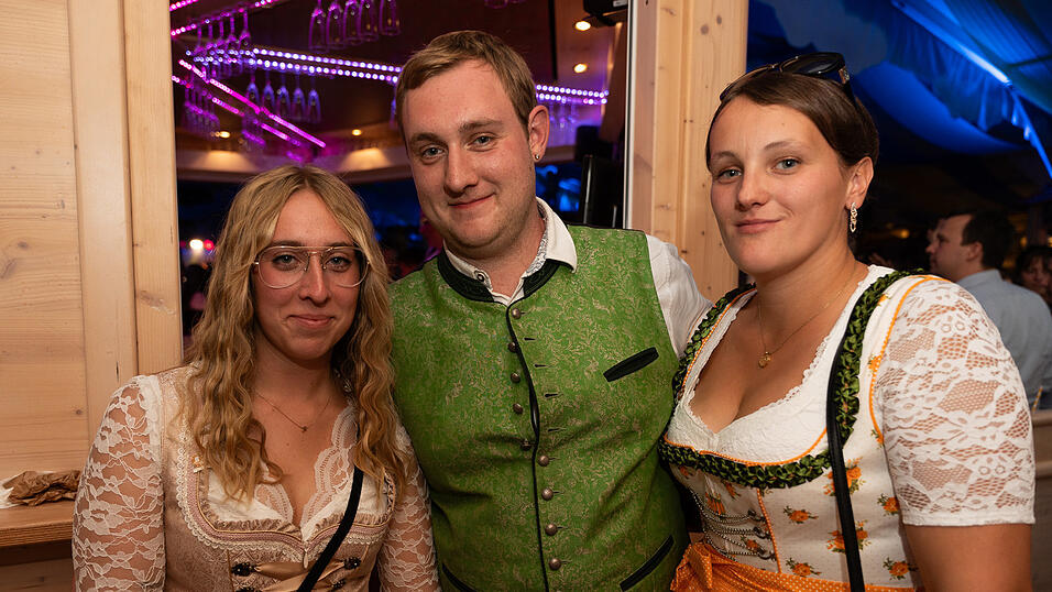 Die Partybilder vom Freitag, 11. August 2023, aus dem Festzelt Reisinger. Die Partybilder vom Freitag, 11. August 2023, aus dem Festzelt Reisinger.