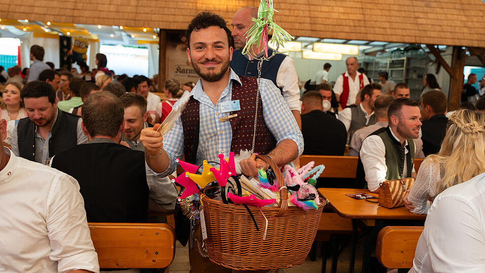 Die Partybilder vom Freitag, 18. August 2023, aus dem Festzelt Nothaft. Die Partybilder vom Freitag, 18. August 2023, aus dem Festzelt Nothaft.