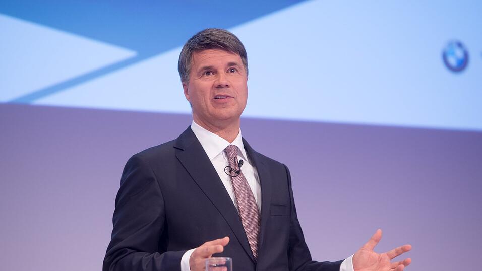 Der BMW-Vorstandsvorsitzende Harald Kr&uuml;ger spricht am in Dingolfing bei einem Festakt im BMW-Werk. Der Automobilkonzern feiert seinen 50-j&auml;hriges Jubil&auml;um in Niederbayern.